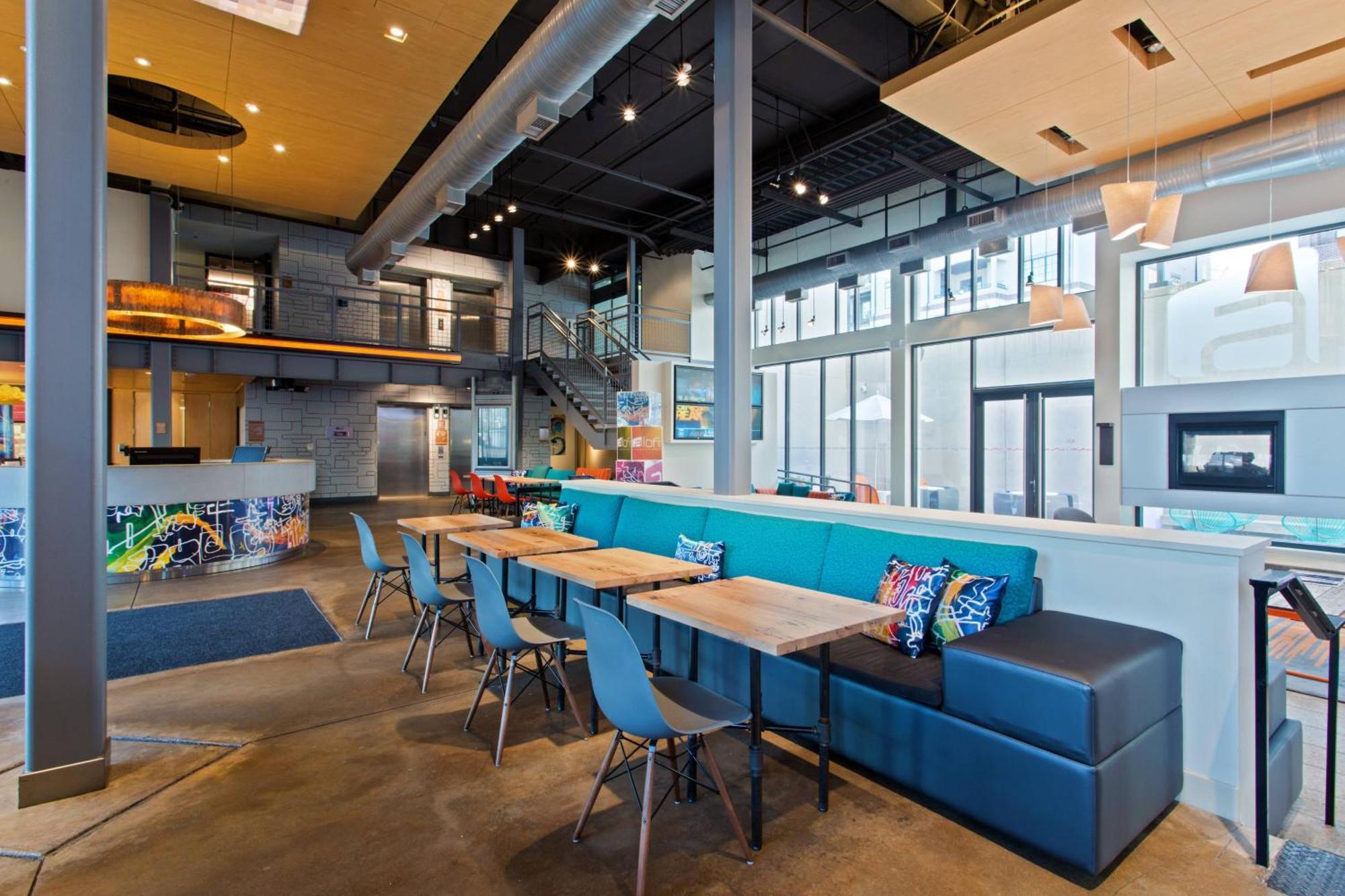 Hotel Aloft Birmingham Soho Square Homewood Exterior foto